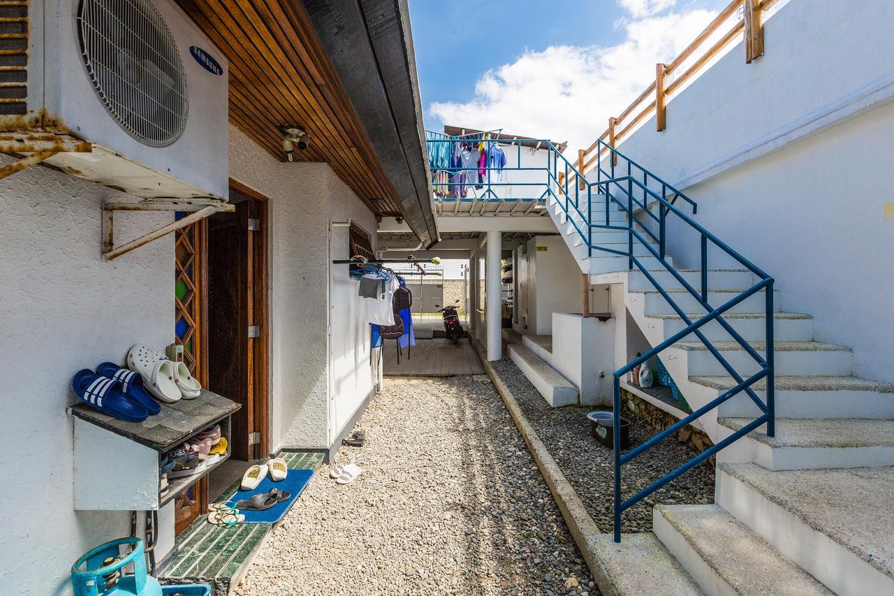 Moalboal Shaka Traveler'S Place (Adults Only) Extérieur photo