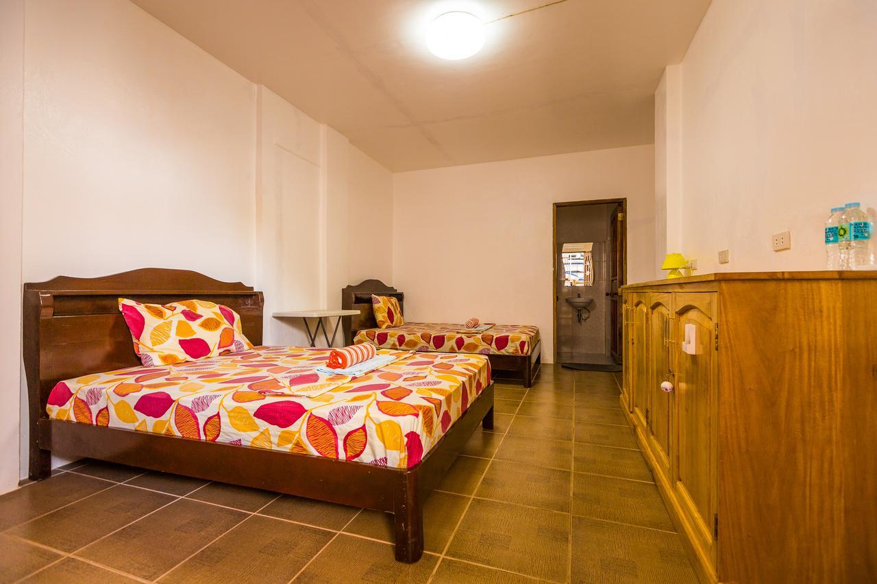 Moalboal Shaka Traveler'S Place (Adults Only) Extérieur photo