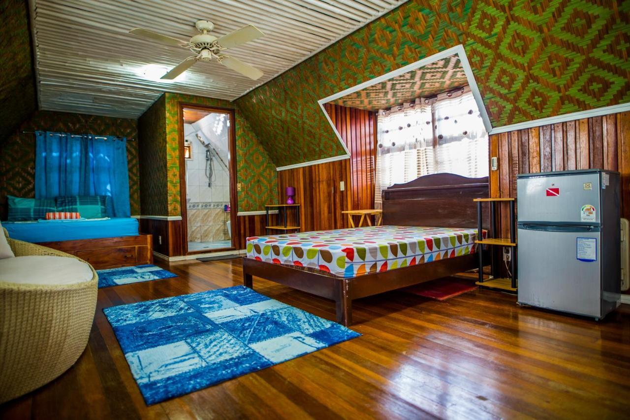 Moalboal Shaka Traveler'S Place (Adults Only) Chambre photo